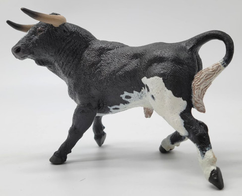 Papo Spanish Bull  - Black & White - Side View